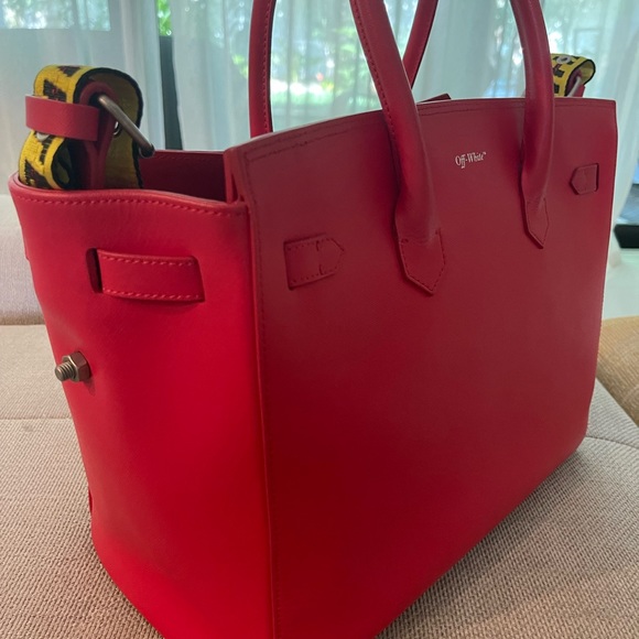 Red crosshatch leather Off-White tote with pouch - Picture 8 of 16